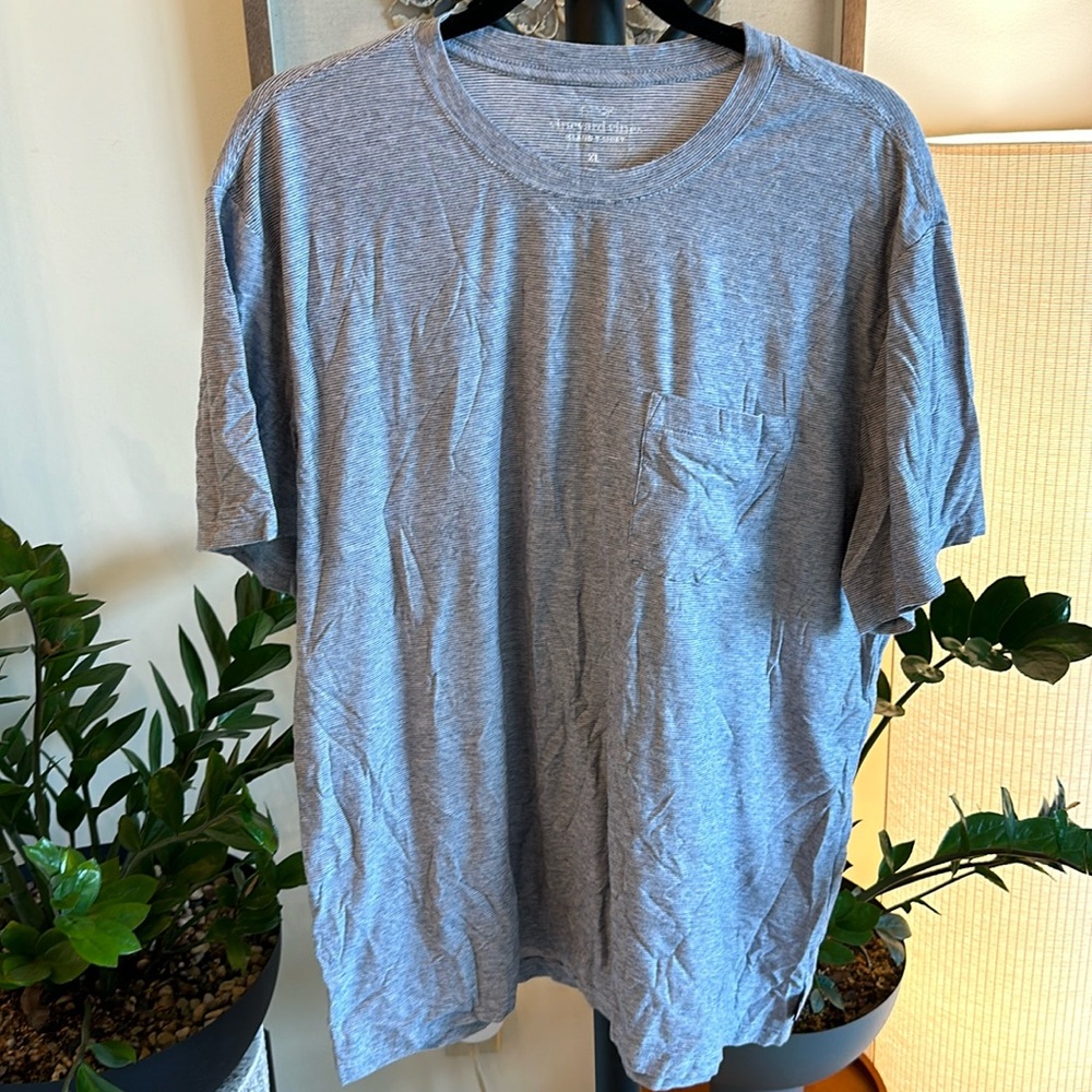 Men’s XL Vineyard Vines Island T-Shirt